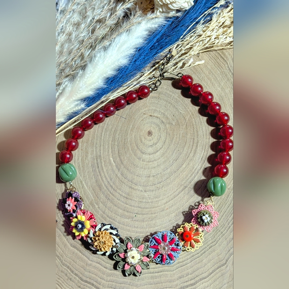 METAL MONK Colorful Garland Botanical Necklace